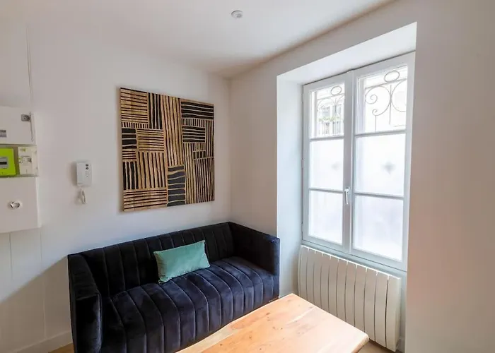 Apartman Contemporain Renove A 14eme *