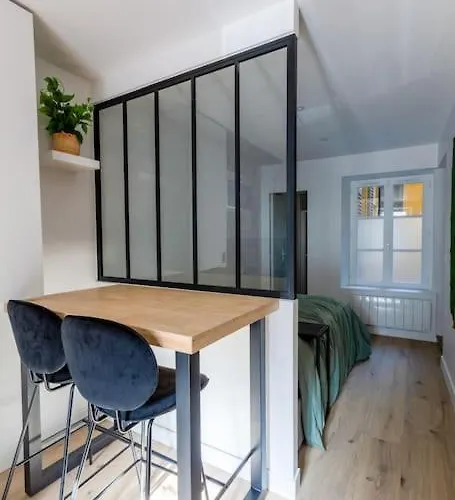 Apartman Contemporain Renove A 14eme Párizs