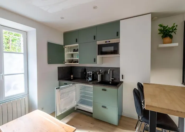 Apartman Contemporain Renove A 14eme